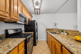 4401 Sepulveda Blvd, Unit 107 in Sherman Oaks, CA - Building Photo - Building Photo