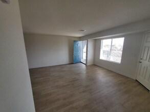 824 S Norma St, Unit 848G in Ridgecrest, CA - Building Photo - Building Photo