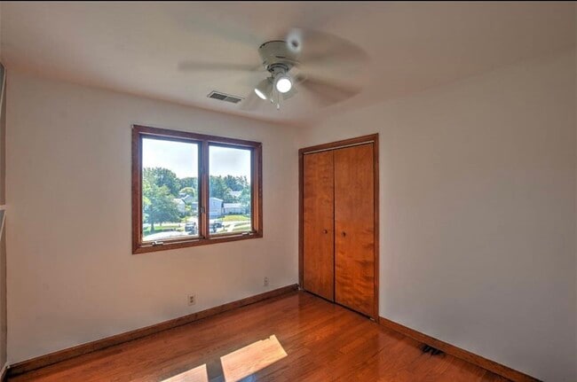 1241 W Scotch Pine Ct in Decatur, IL - Building Photo - Building Photo