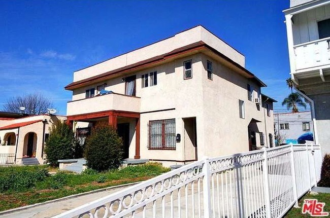 4525 Saturn St in Los Angeles, CA - Building Photo - Building Photo