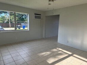 2237 Harding St, Unit 2237 Harding Street North in Hollywood, FL - Building Photo - Building Photo