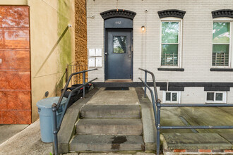 442 Saint Marks Pl in Staten Island, NY - Building Photo - Building Photo