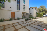 1411 N Hudson Ave in Los Angeles, CA - Building Photo - Building Photo