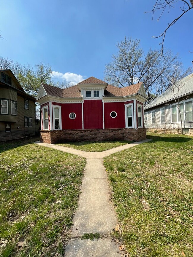 property at 821 Market St