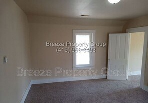 135 Everett St in Toledo, OH - Building Photo