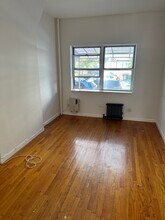 664 Woodward Ave, Unit 664 Woodward av apt 1R in Ridgewood, NY - Building Photo - Building Photo