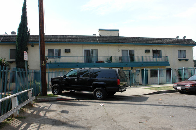 14700 Strathern St in Van Nuys, CA - Building Photo - Building Photo