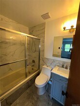 83 Manorhaven Blvd in Port Washington, NY - Building Photo - Building Photo