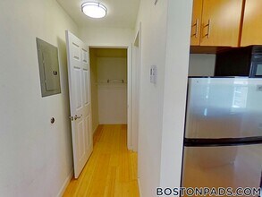 461 Park Dr, Unit 202 in Boston, MA - Foto de edificio - Building Photo