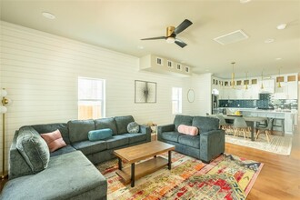 3209 Ursuline St in Galveston, TX - Building Photo - Building Photo