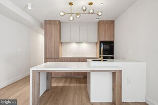 23 Logan Cir NW, Unit 2 in Washington, DC - Building Photo