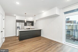 1102 Germantown Ave, Unit 601 in Philadelphia, PA - Foto de edificio - Building Photo