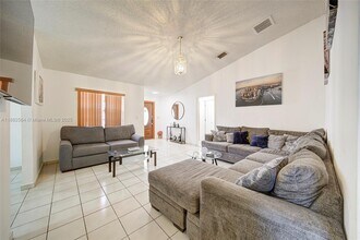 3044 SW 7th St in Miami, FL - Building Photo - Building Photo