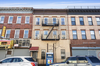 556 Wilson Ave in Brooklyn, NY - Building Photo - Building Photo