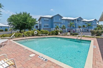 3923 Cape Haze Dr in Rotonda West, FL - Building Photo - Building Photo