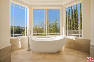 166 Dapplegray Rd in Bell Canyon, CA - Building Photo - Building Photo