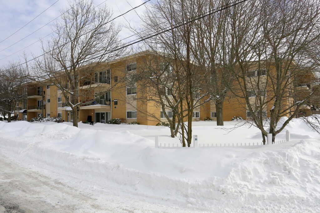 Justin Manor Stoughton, MA Apartments For Rent