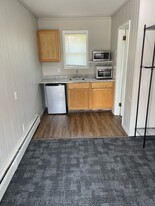 806 W 5th St Apartamentos