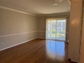 10315 Forest Brook Ln in St. Louis, MO - Foto de edificio - Building Photo