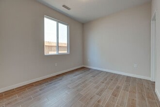 2894 E Corteza Dr in Fresno, CA - Building Photo - Building Photo