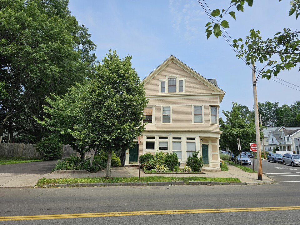 169 Winchester Ave in New Haven, CT - Building Photo