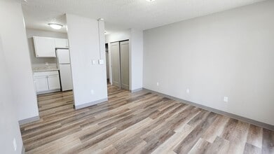Maverick Apartments in Des Moines, IA - Foto de edificio - Interior Photo