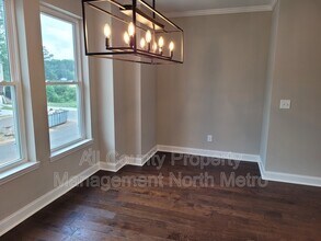 4890 Wil Ray Ln in Cumming, GA - Foto de edificio - Building Photo