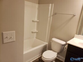 300 Addison Ct in New Market, AL - Building Photo - Building Photo