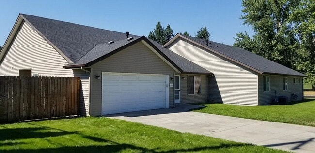2192 West Appleway Ave.