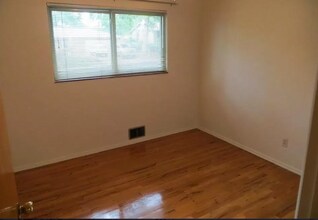 2944 S Winona Ct in Denver, CO - Building Photo - Building Photo