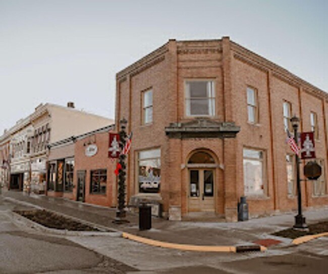 property at 101 E Franklin St