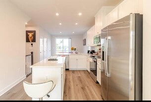 7824 Yona Ct in Glen Burnie, MD - Building Photo