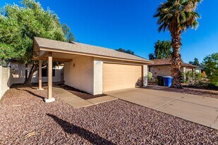 1949 N Iowa St in Chandler, AZ - Building Photo