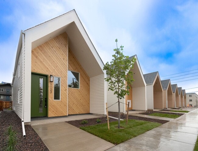 property at 1105 S Dahlia St