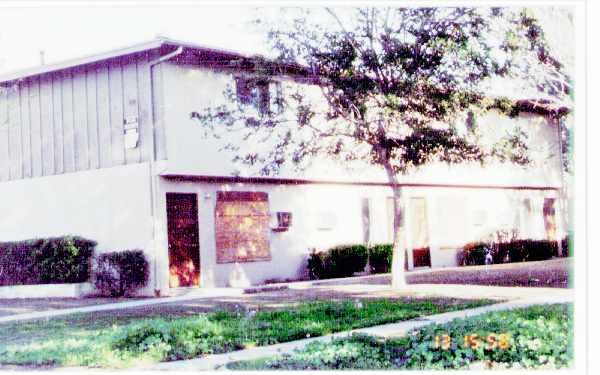 939 N Vicentia Ave in Corona, CA - Building Photo - Building Photo