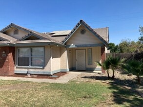 248 Devon Dr in Lemoore, CA - Building Photo - Building Photo