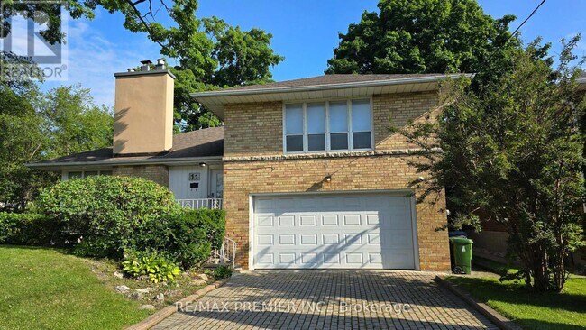property at 11 Northolt Ct