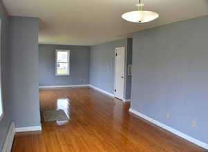 605 Iowa Ave in Decorah, IA - Building Photo - Building Photo