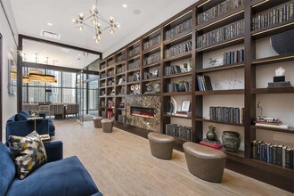 727 West Madison in Chicago, IL - Building Photo - Interior Photo