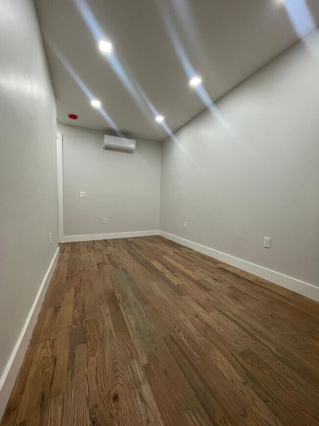 129 Saint Pauls Ave in Jersey City, NJ - Building Photo - Building Photo