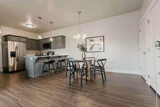 1838 W Eaglewood Dr in Saratoga Springs, UT - Building Photo - Building Photo