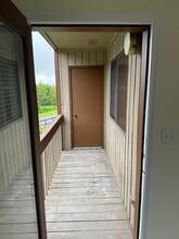 97 Davos Pt in Woodridge, NY - Building Photo - Building Photo