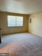 4 Scotch Pine Dr in Little Egg Harbor Township, NJ - Foto de edificio - Building Photo