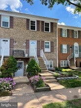 14513 Golden Oak Rd in Centreville, VA - Building Photo - Building Photo