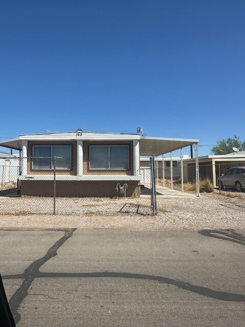 565 Harbor Dr in Bullhead City, AZ - Building Photo