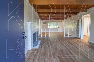 1545 Douglas Rd in Stockton, CA - Building Photo - Building Photo