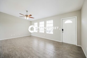 1911 NE 17th Pl in Cape Coral, FL - Building Photo - Building Photo