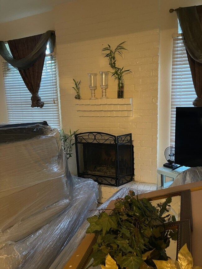 708 Carol Lynn Dr in Missouri City, TX - Building Photo - Building Photo