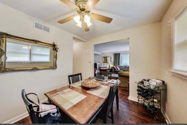 2800 Manor Ln, Unit Manor Unit B