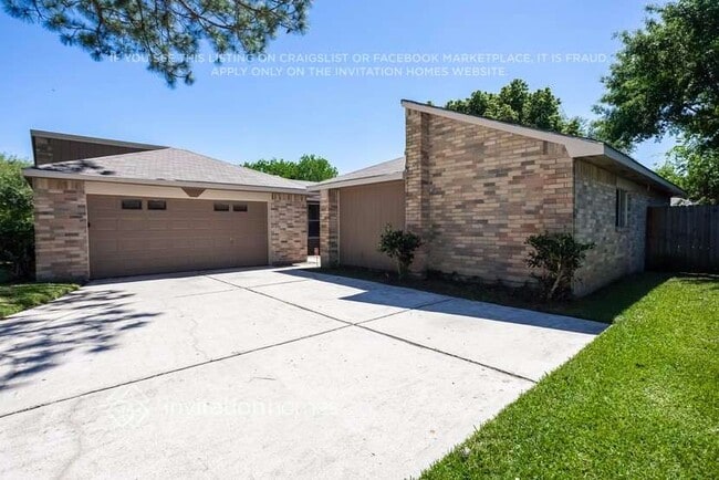 17102 Stone Stile Dr in Friendswood, TX - Building Photo - Building Photo